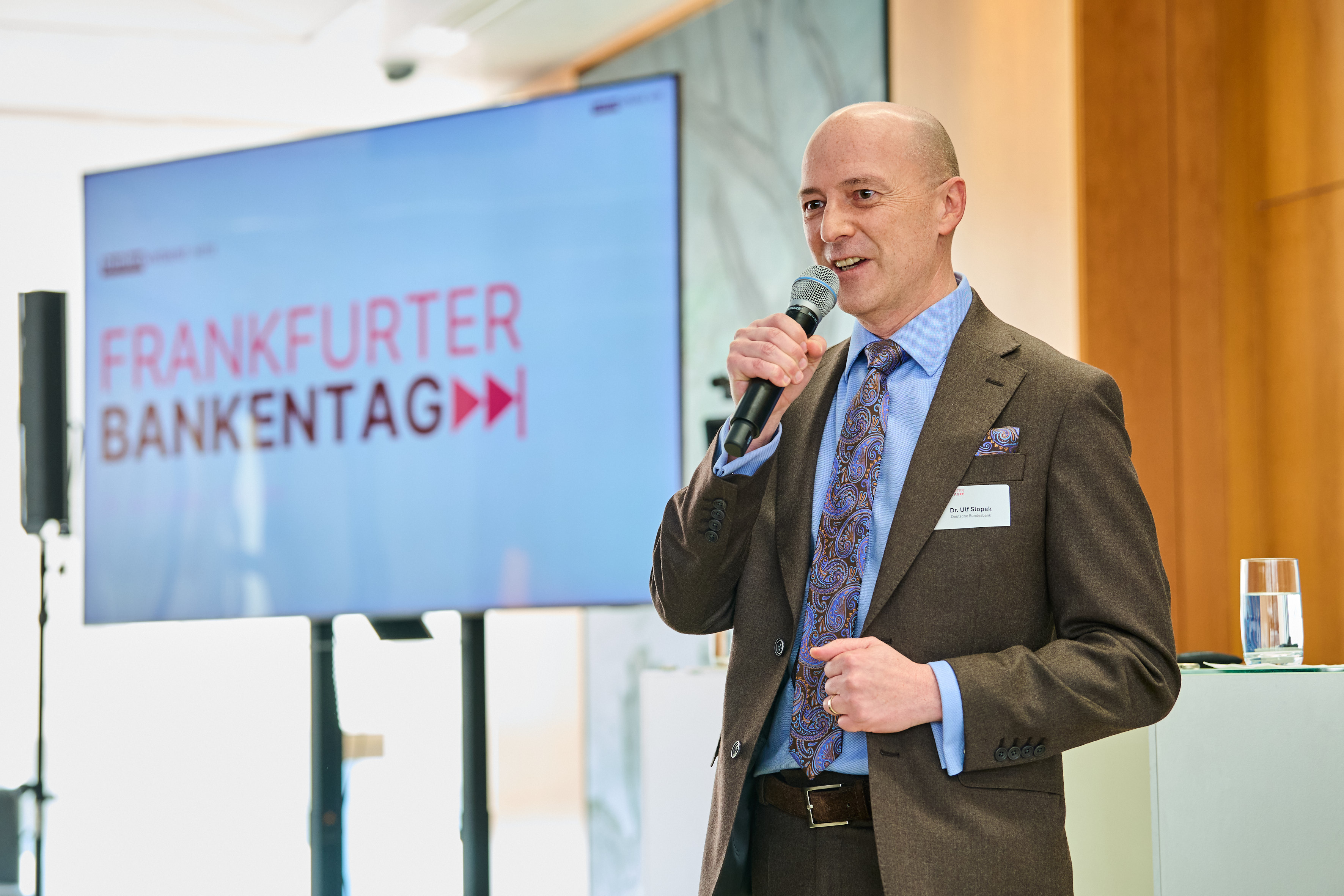 Dr. Ulf Slopek eröffnet den Frankfurter Bankentag 2026