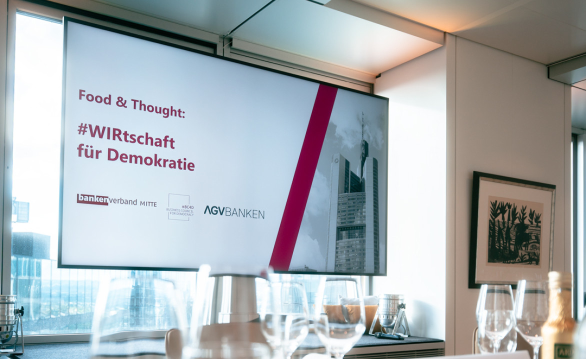 Tisch & Screen